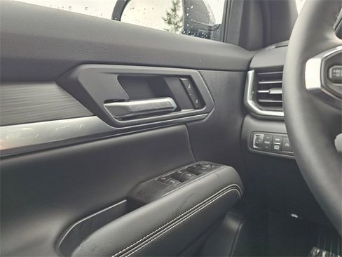 New 2025 GMC Terrain Elevation w/ Technology Package II image 28