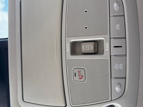 Used 2019 Nissan Rogue SL w/ Premium Package FWD image 32