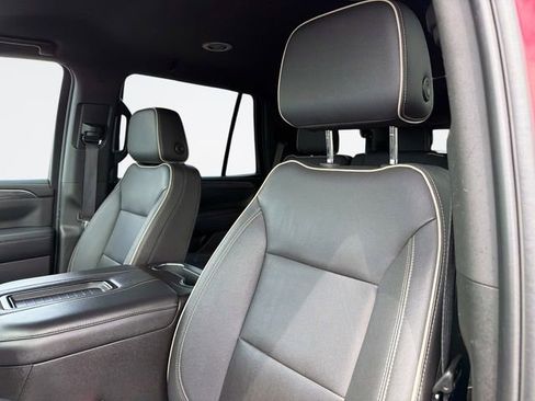 Used 2024 GMC Yukon SLT AWD/4WD image 25