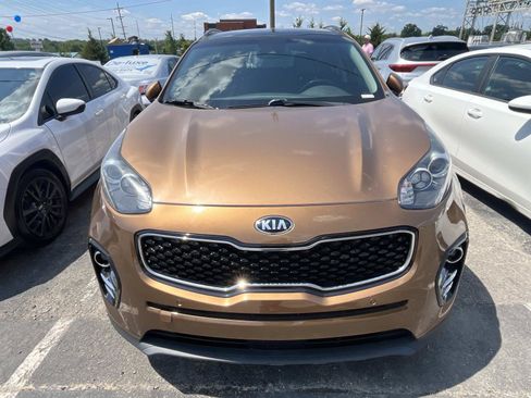 Used 2018 Kia Sportage EX w/ EX Technology Package FWD image 2