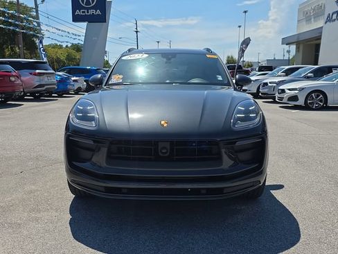 Used 2023 Porsche Macan Turbo AWD/4WD image 9