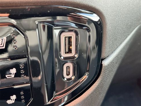 New 2026 GMC Sierra 3500 SLT w/ SLT Premium Package image 30