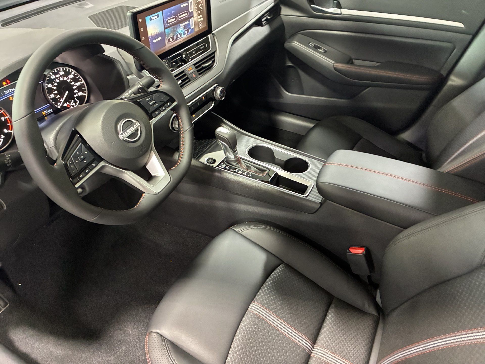 New 2026 Nissan Altima 2.5 SR FWD image 16