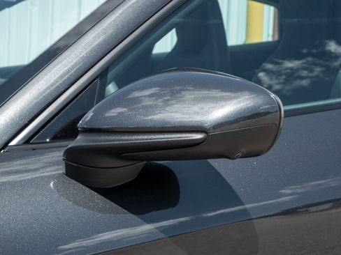 Used 2022 Porsche Taycan image 15