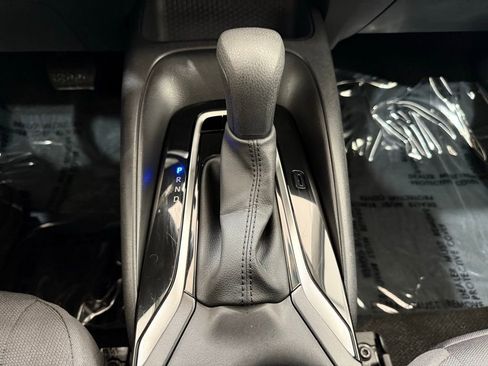 Used 2025 Toyota Corolla LE image 37