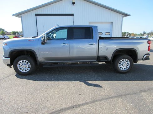 Certified 2024 Chevrolet Silverado 2500 LTZ w/ LTZ Convenience Package AWD/4WD image 9