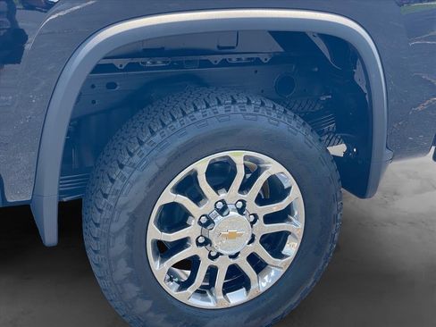 New 2026 Chevrolet Silverado 2500 LT w/ Z71 Chrome Sport Edition AWD/4WD image 27