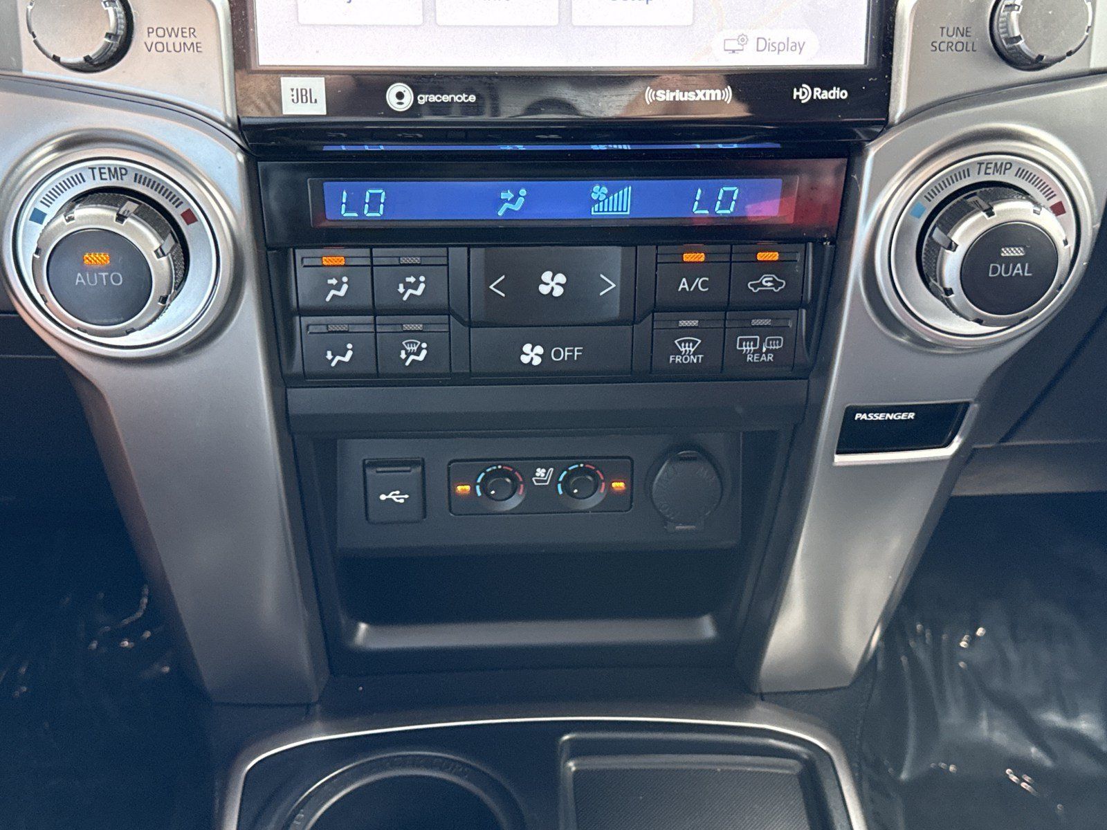 Used 2024 Toyota 4Runner Limited RWD image 31