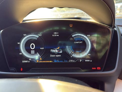 Used 2019 BMW i8 Coupe AWD/4WD image 25