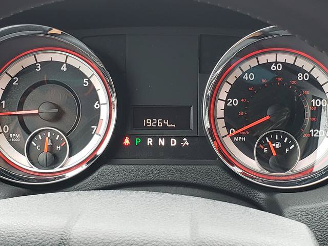 Used 2016 Dodge Grand Caravan SE FWD image 24
