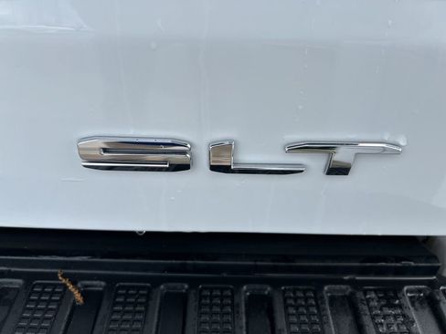Used 2023 GMC Sierra 1500 SLT image 28