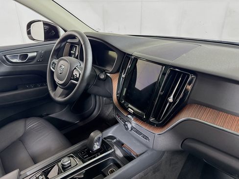Used 2023 Volvo XC60 B5 Plus AWD/4WD image 28