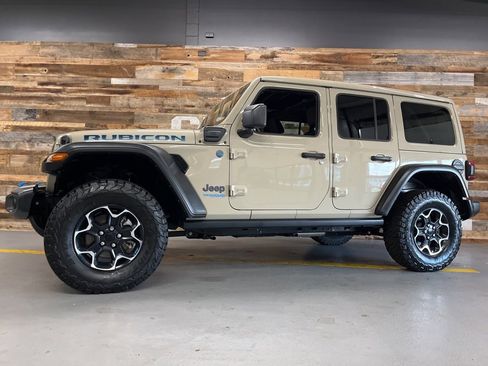 Used 2022 Jeep Wrangler Unlimited Rubicon 4xe w/ Cold Weather Group image 15