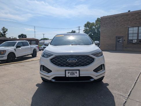 Used 2020 Ford Edge Titanium w/ Equipment Group 301A AWD/4WD image 3