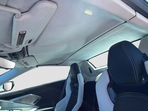 Used 2025 Chevrolet Corvette Stingray Premium Conv w/ Z51 Performance Package image 24