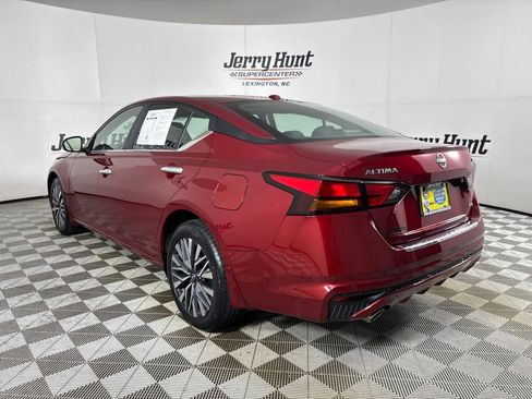 Used 2023 Nissan Altima 2.5 SV w/ SV Premium Package AWD/4WD image 21