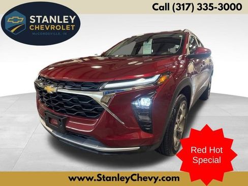 Used 2025 Chevrolet Trax LT w/ LT Convenience Package image 1