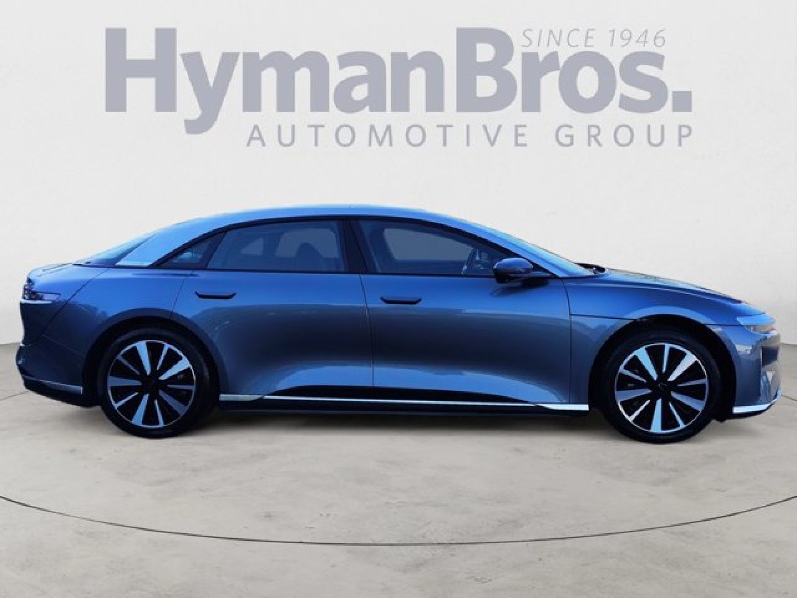 Used 2025 Lucid Air Touring AWD/4WD image 2