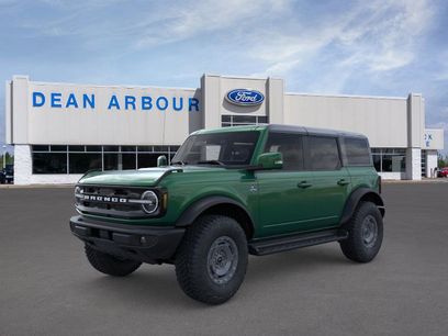 New 2025 Ford Bronco Outer Banks w/ Sasquatch Package