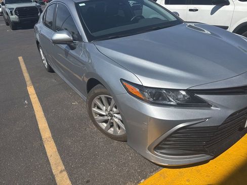 Used 2023 Toyota Camry LE image 2