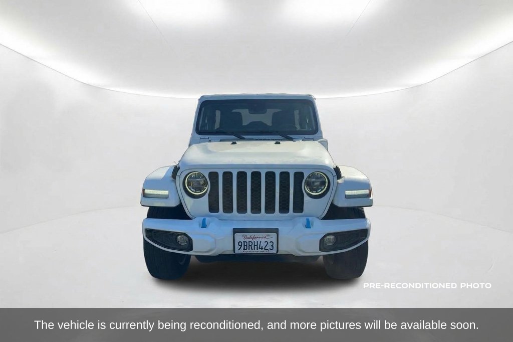 Used 2022 Jeep Wrangler Unlimited Sahara AWD/4WD image 2