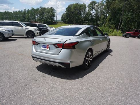 Used 2019 Nissan Altima 2.5 SR FWD image 19