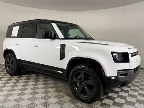 Used 2024 Land Rover Defender 110 X-Dynamic SE image 9