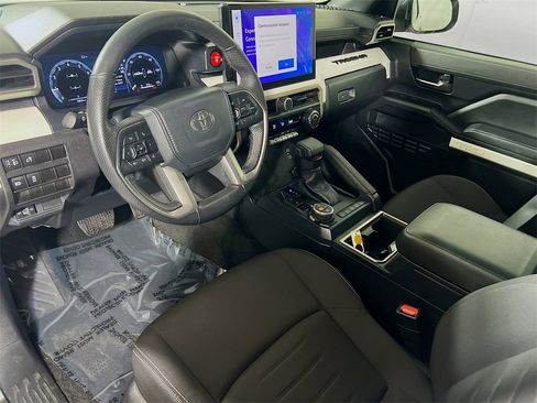 Certified 2024 Toyota Tacoma TRD Off-Road image 10