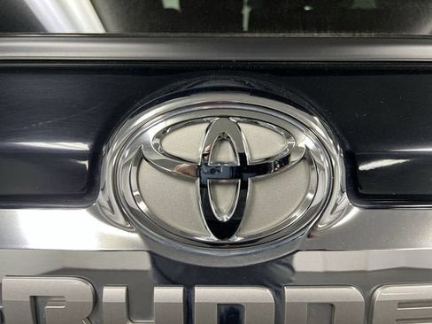 Used 2023 Toyota 4Runner Limited AWD/4WD image 32