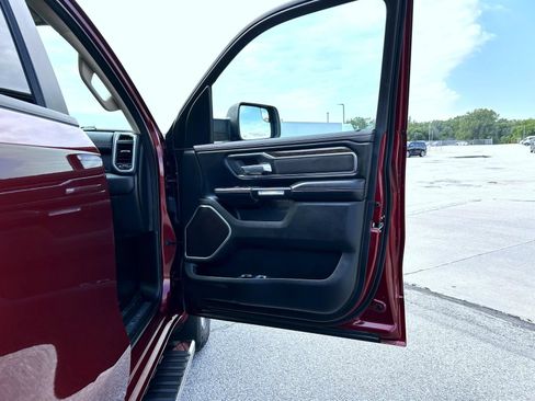 Used 2020 RAM 1500 Laramie AWD/4WD image 17
