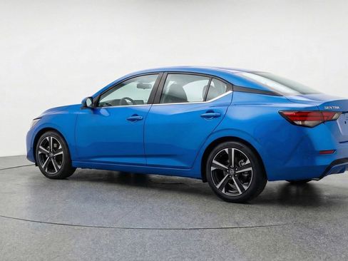 Used 2025 Nissan Sentra SV FWD image 5