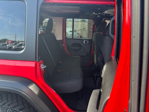 Used 2023 Jeep Wrangler Unlimited Sport image 12