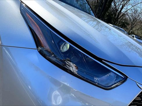 Certified 2024 Toyota Highlander XLE image 27