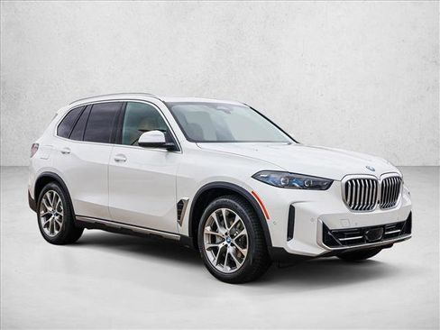 Certified 2025 BMW X5 xDrive50e w/ Parking Assistance Package image 3