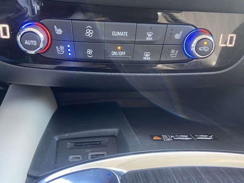 Certified 2024 Buick Enclave Avenir w/ Avenir Technology Package image 25