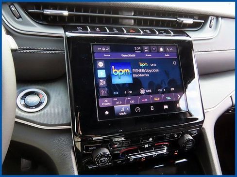 New 2025 Jeep Grand Cherokee L Altitude image 17