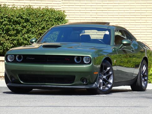 Used 2023 Dodge Challenger R/T Scat Pack w/ Plus Package image 4