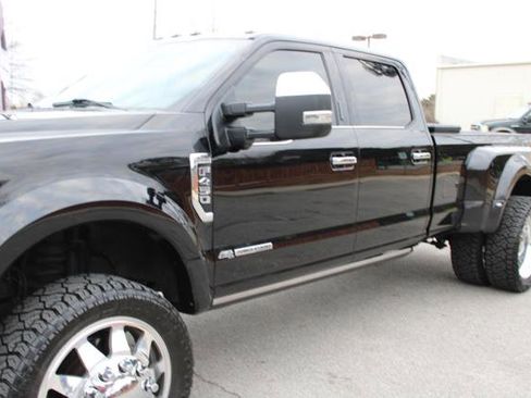Used 2020 Ford F450 Platinum w/ FX4 Off-Road Package image 9