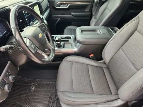Used 2022 Chevrolet Silverado 1500 LT image 4