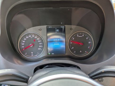 Used 2019 Mercedes-Benz Sprinter 1500 w/ Premium Plus Package image 20