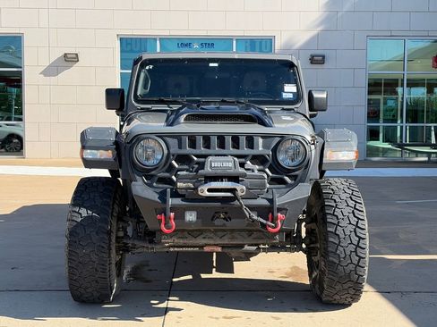 Used 2021 Jeep Gladiator Willys image 3