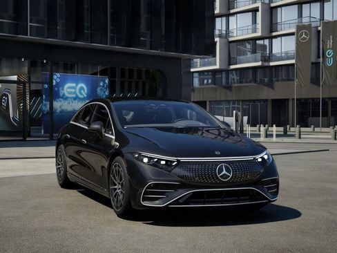 Certified 2024 Mercedes-Benz EQS 450+ 4MATIC Sedan image 9