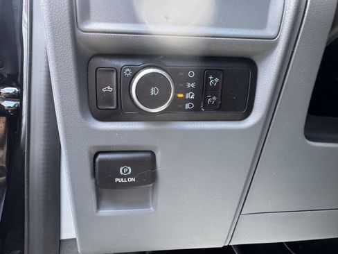Used 2023 Ford F150 XLT w/ XTR Package image 12