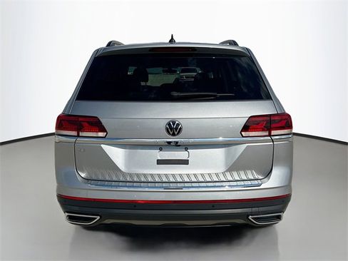 Used 2023 Volkswagen Atlas SE image 6