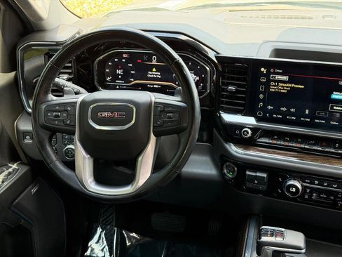 Used 2024 GMC Sierra 1500 Elevation w/ Elevation Premium Package AWD/4WD image 12