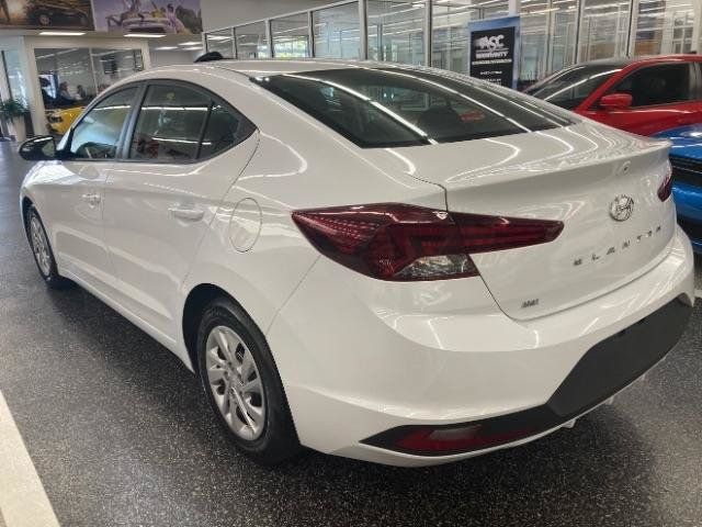 Used 2019 Hyundai Elantra SE w/ Cargo Package FWD image 7