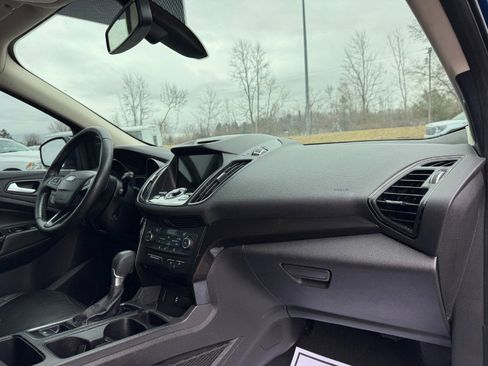 Used 2017 Ford Escape Titanium image 20