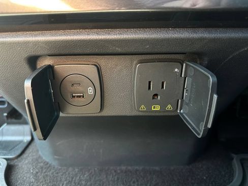Used 2022 Ford F150 Lariat w/ Equipment Group 502A High AWD/4WD image 20