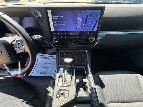 Used 2024 Lexus GX 550 AWD/4WD image 15