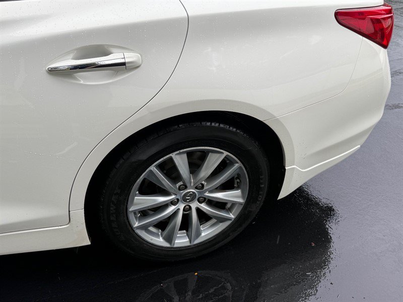 Used 2015 INFINITI Q50 Premium w/ Navigation Package AWD/4WD image 28